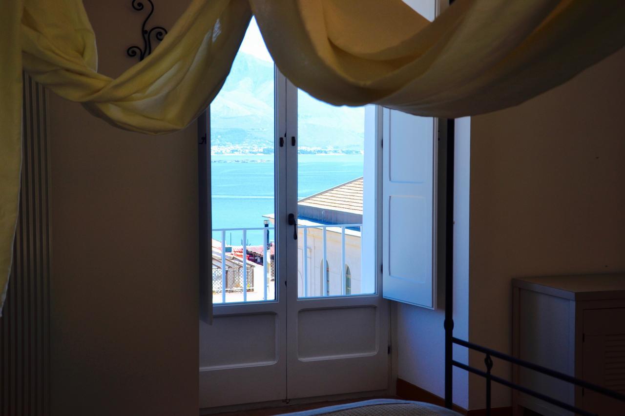 Il Bottone Al Duomo Bed and Breakfast Gaeta Buitenkant foto